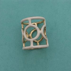 Ivory and gold lattice ring, size 5